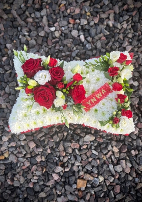 Pillow tribute